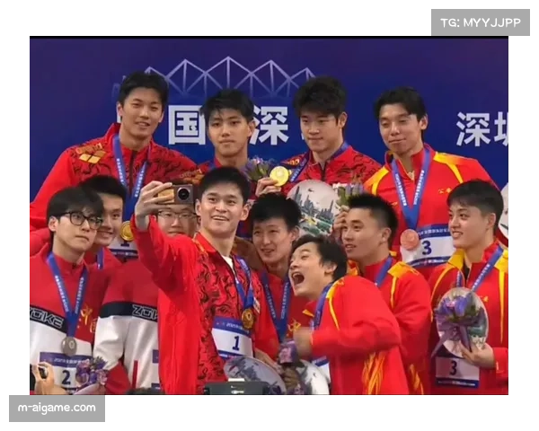 颁奖仪式上，贵州四名运动员并肩站立，包揽男子组前三名历史时刻